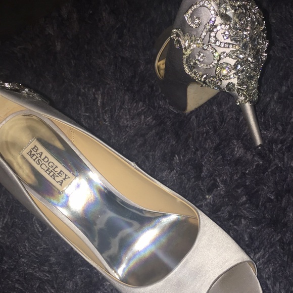 Heels - Picture 2 of 4